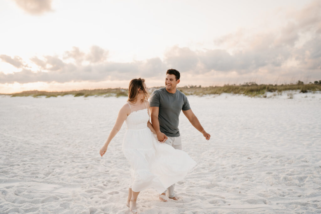 couple-walking-on-the-beach